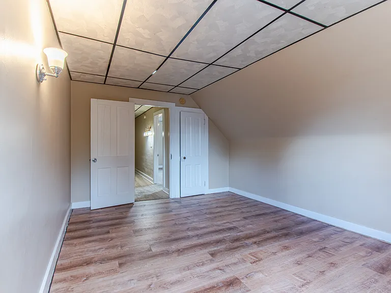 1027 Woodlawn St #1027 — Photo 15