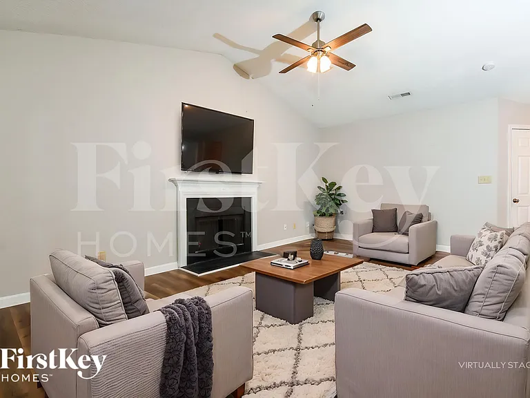 2055 Ardmore Village Ln — Photo 5
