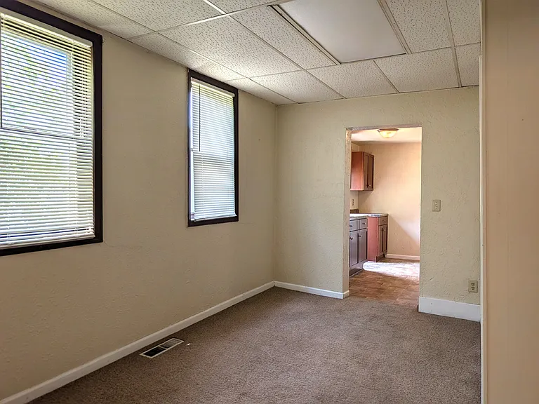 1212 S Chestnut Ave — Photo 17