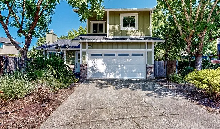 360 Manka Cir — Photo 2