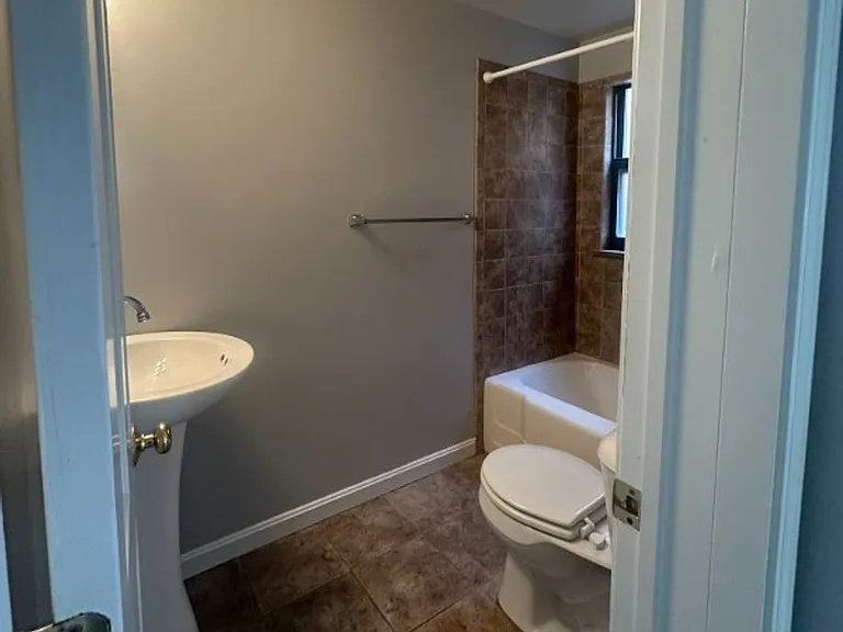 524 Riddle Crest Ln — Photo 3