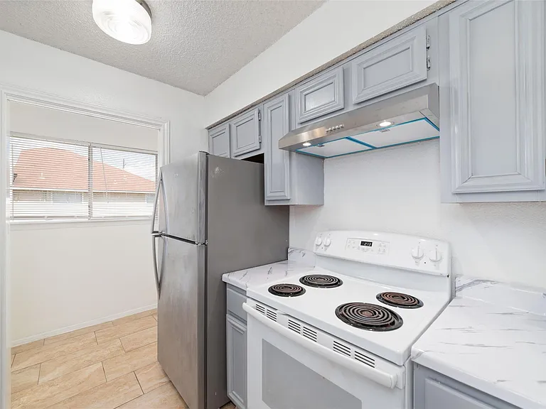 1308 Brenda Ln #C-4 — Photo 2