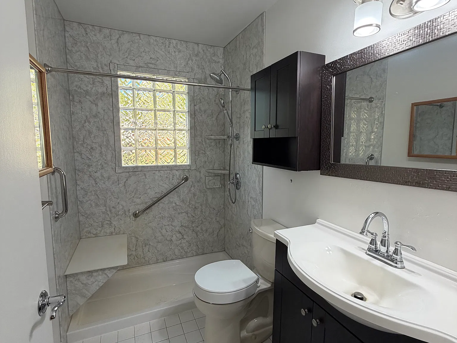 2 bed, 1000 sqft, $1,500 — Photo 2