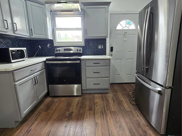 138 S 14th St — Photo 13