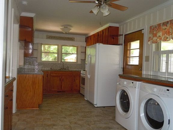 Kitchen Laundry Area