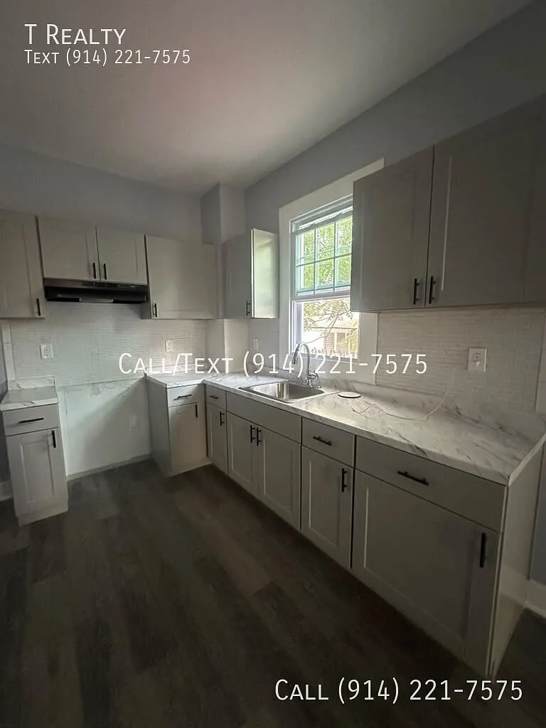 128 S 3rd Ave — Photo 4