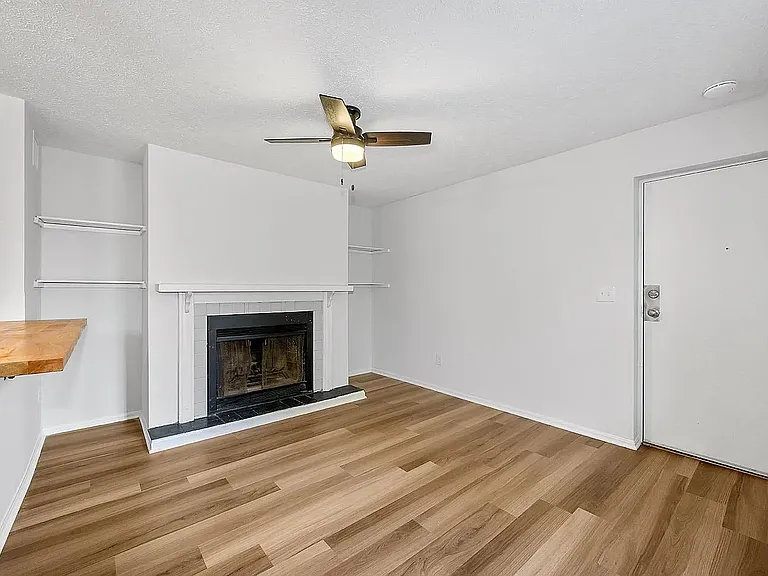 2230 Kemper Ln #5 — Photo 7