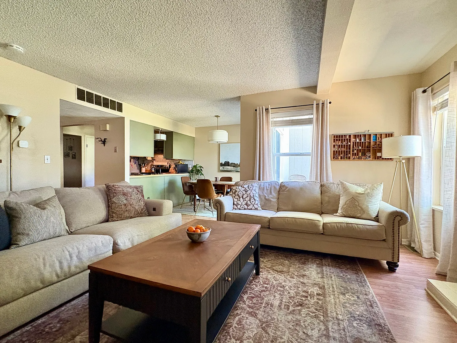 2 bed, 1.5 bath, 1210 sqft, $2,200 — Photo 3