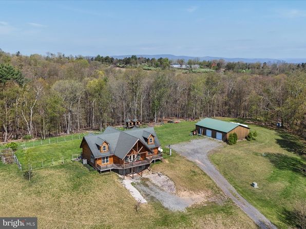 751 Mount Levels Farms Rd, Paw Paw, WV 25434