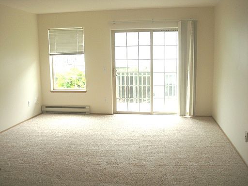 2nd image of 3206 W Maplewood Ave APT 110