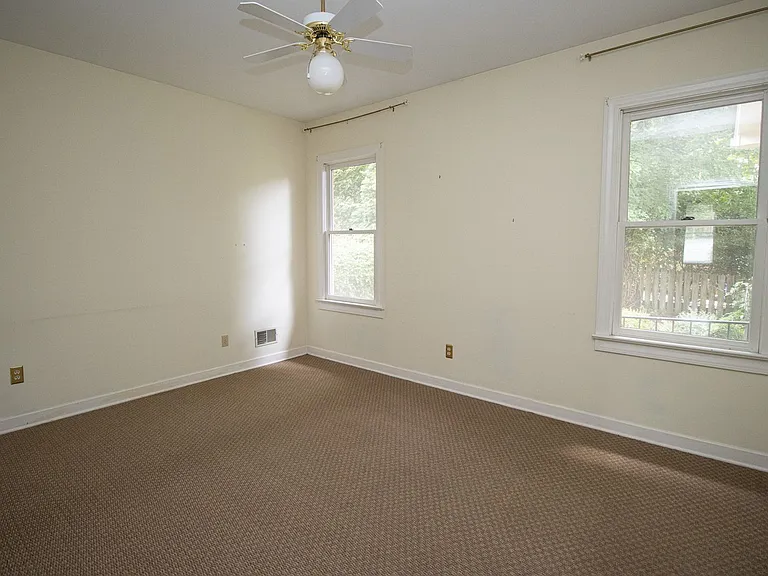 2220 Montclair Dr — Photo 26