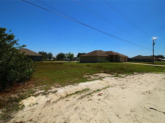 3rd image of 105 SW 37th Ave