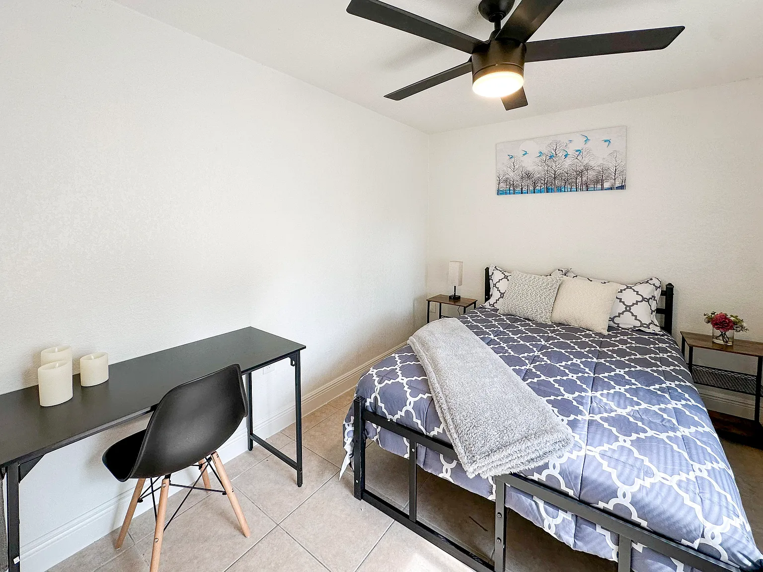 4 bed, 1.0 bath, 960 sqft, $728 — Photo 3