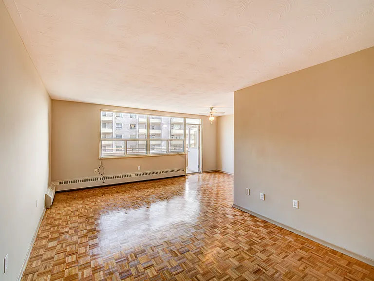 1785 Bloor St — Photo 18