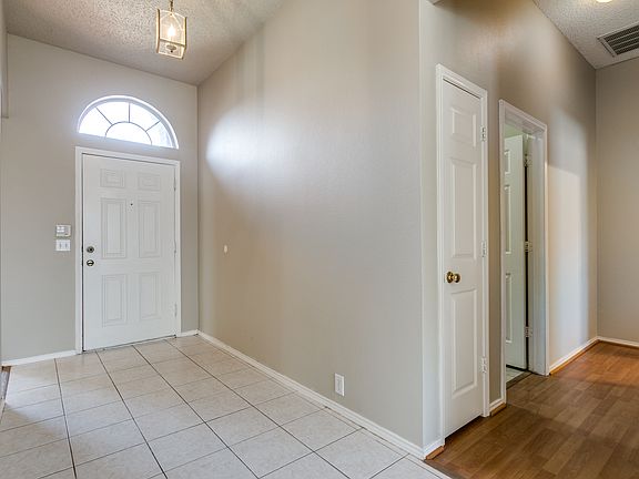 2nd image of 1204 Winston Dr