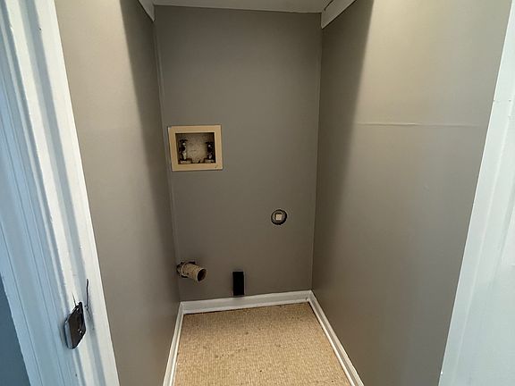 3rd image of 813 Willow Pointe