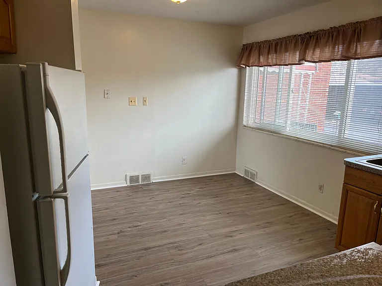 21700 E Eleven Mile Rd — Photo 8