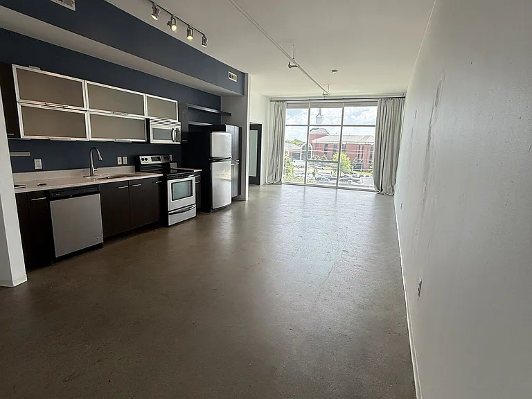 2115 Yeaman Pl #414 — Photo 2