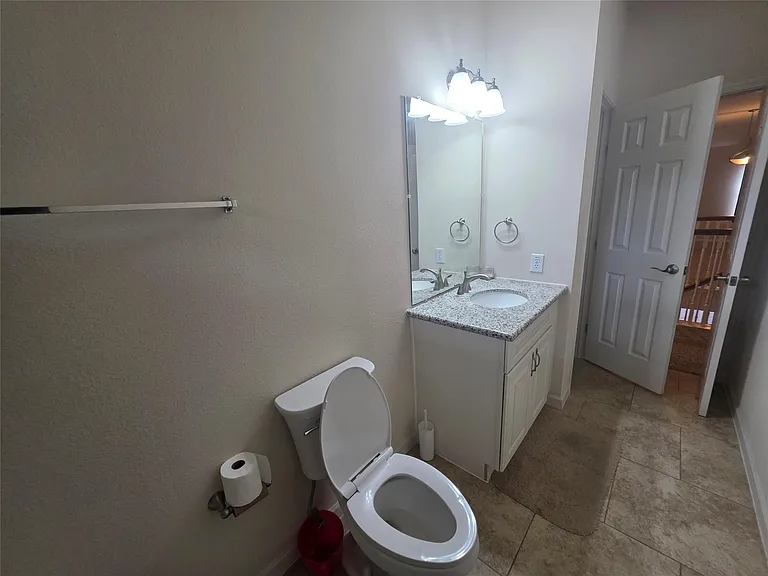 2715 Riverhollow Ln — Photo 42