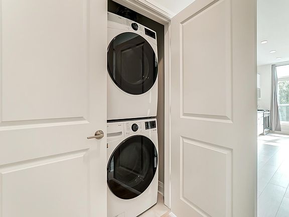 2nd image of 6633 Dale Dr Unit 422