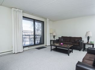 15 Mandalay Dr #205, Winnipeg, MB R2P1V5