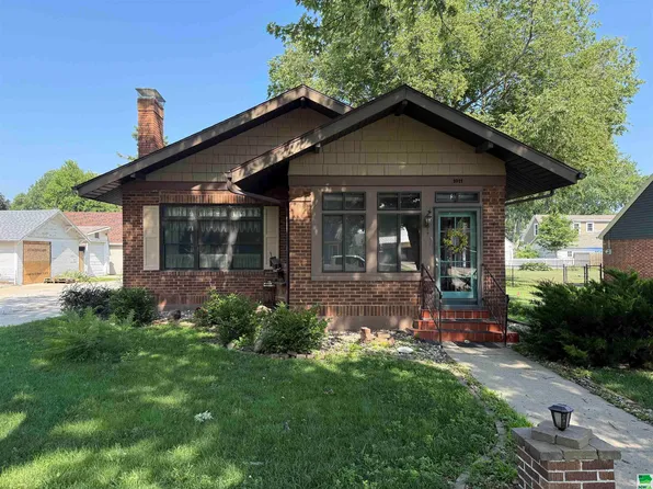 1011 14th St, Onawa, IA 51040
