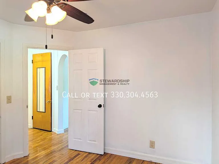 1512 Forest Ave SE — Photo 5