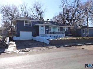 2613 E 12th St, Sioux Falls, SD 57103