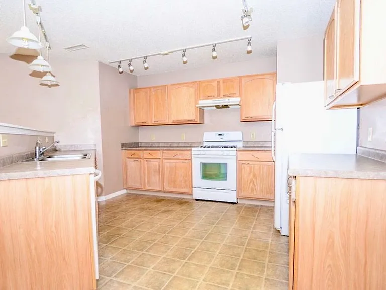 4182 Fletcher Dr — Photo 8