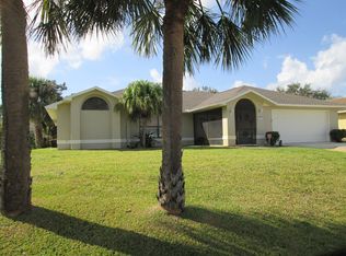 489 Quarry Ln, Sebastian, FL 32958