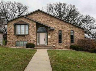 204 15th Ave SW, Dyersville, IA 52040