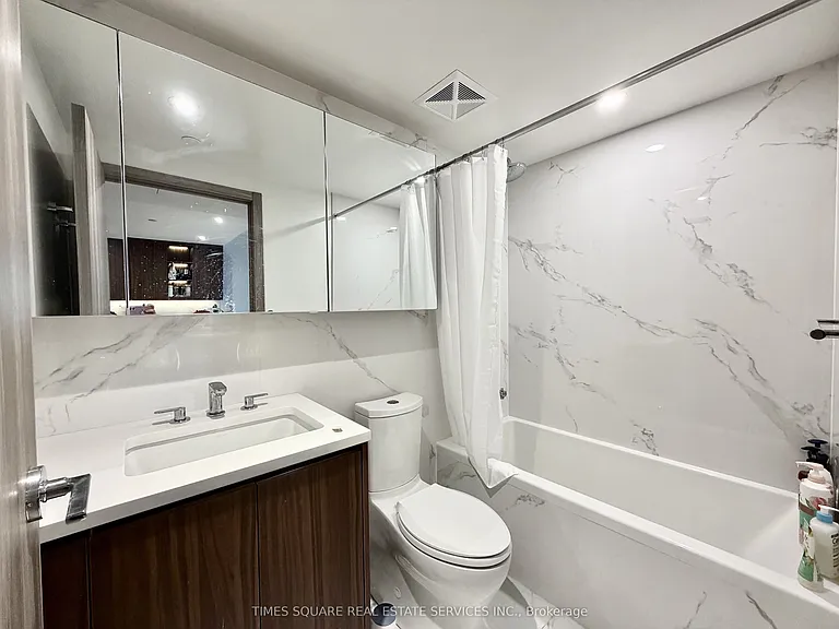 27 McMahon Dr #2203 — Photo 11