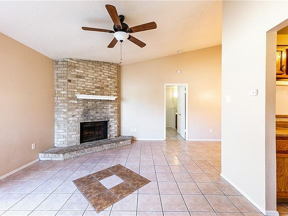 3rd image of 313 Greenlawn Blvd #313