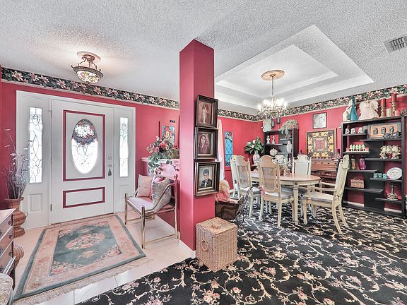 5th image of 2207 Broad Water Dr