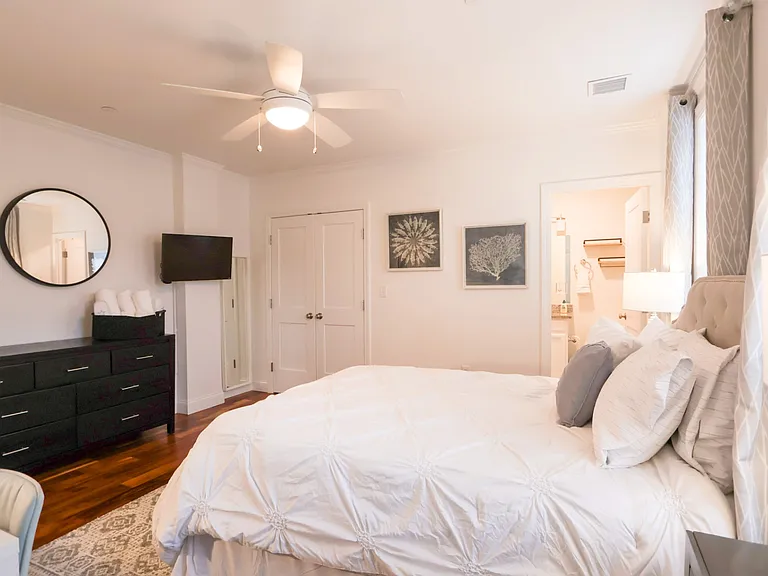 1008 Tremont St #5 — Photo 25