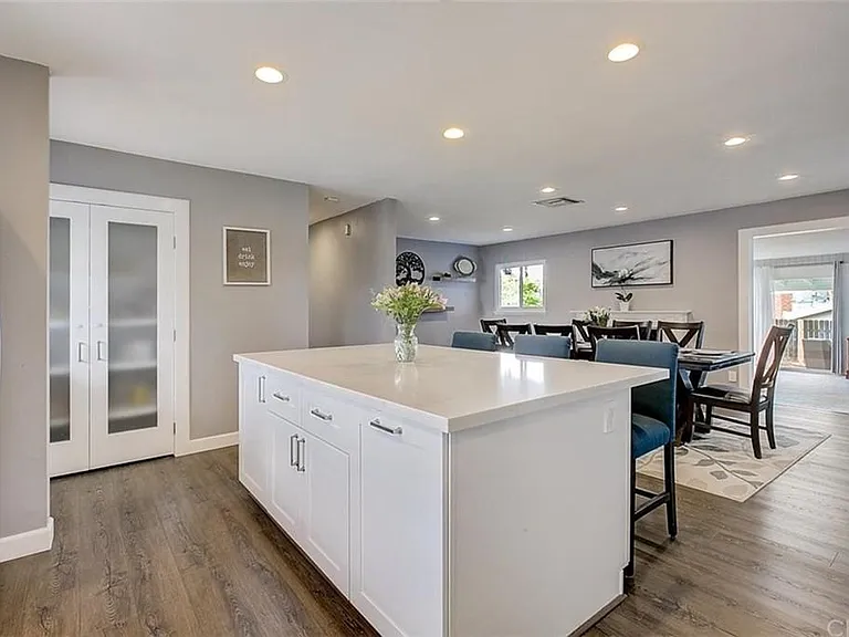 205 Primrose Ave — Photo 9