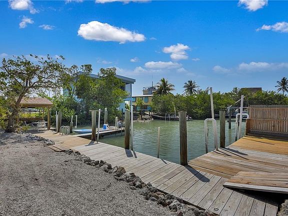 4th image of 670 Palm Ave
