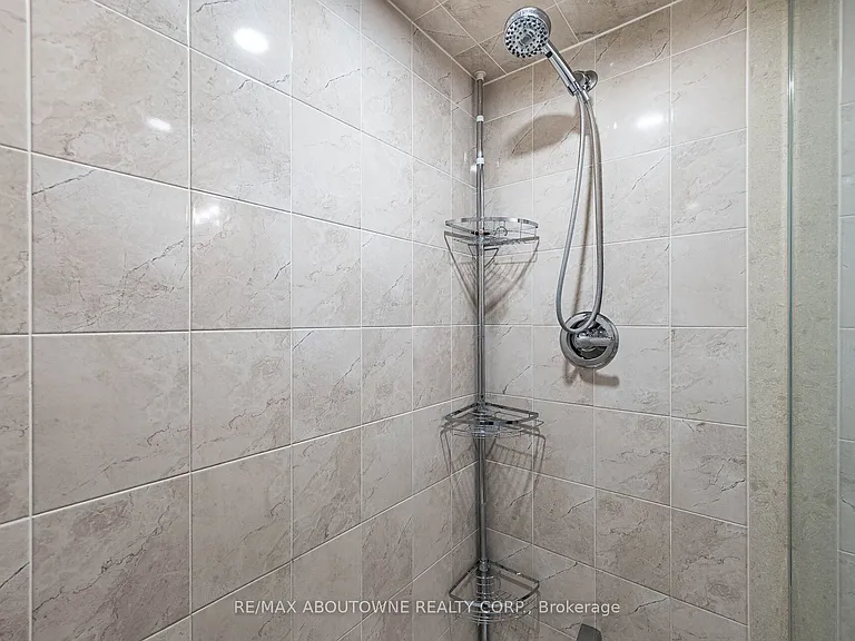 81 Pettitt Dr — Photo 29