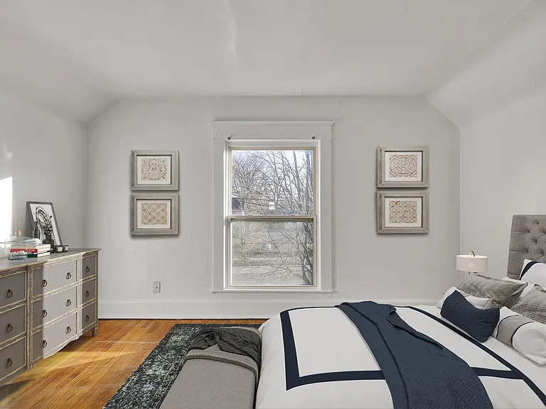 416 W Saginaw St #1/2 — Photo 5