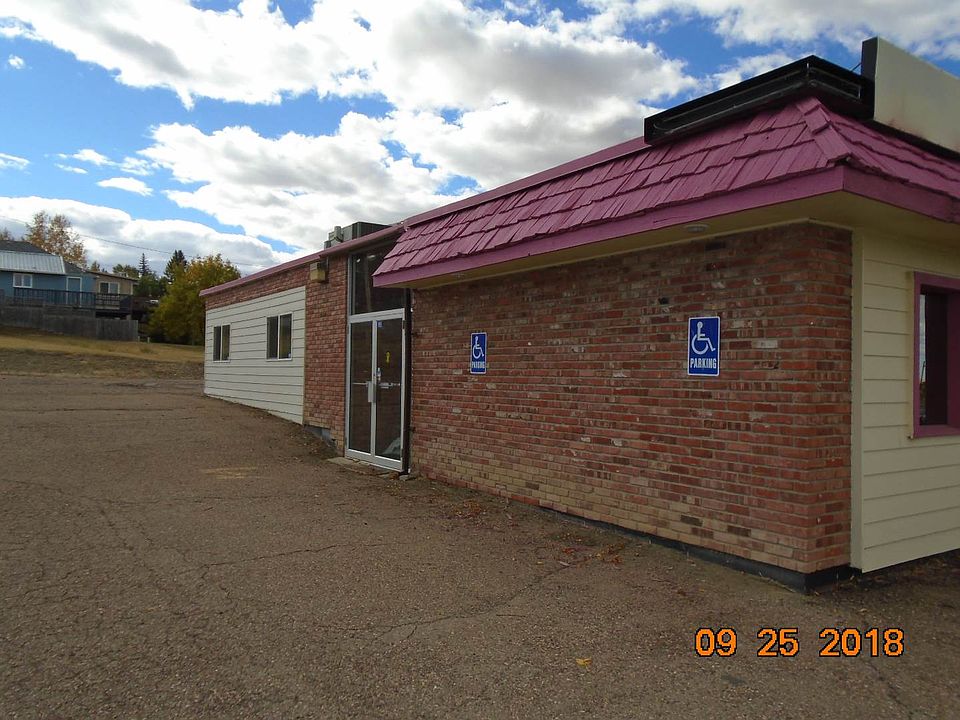 2nd image of 918 E Main St