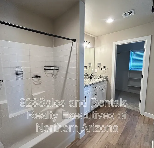 12217 Bliss Ave — Photo 22