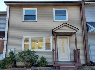 27 N Aspen Rd, Middletown, NY 10940