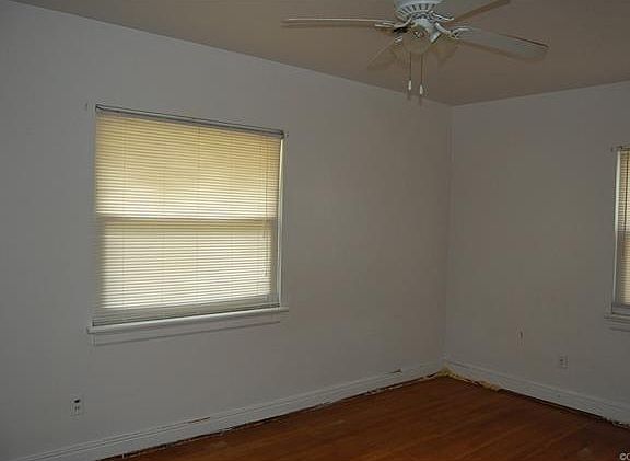 5th image of 3540 Chapel Dr