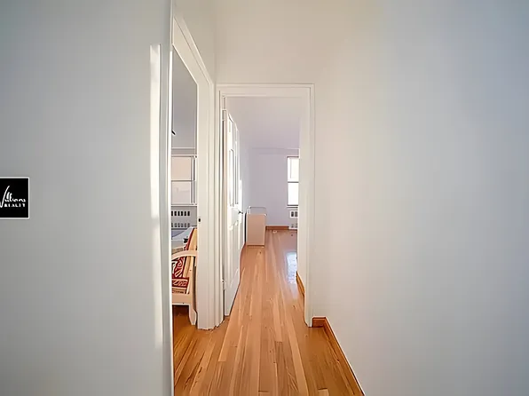 41-25 Kissena Boulevard image 12 of 26