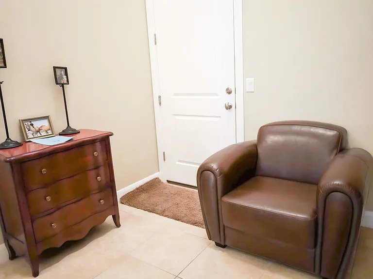 E Torrey Pines Dr — Photo 25
