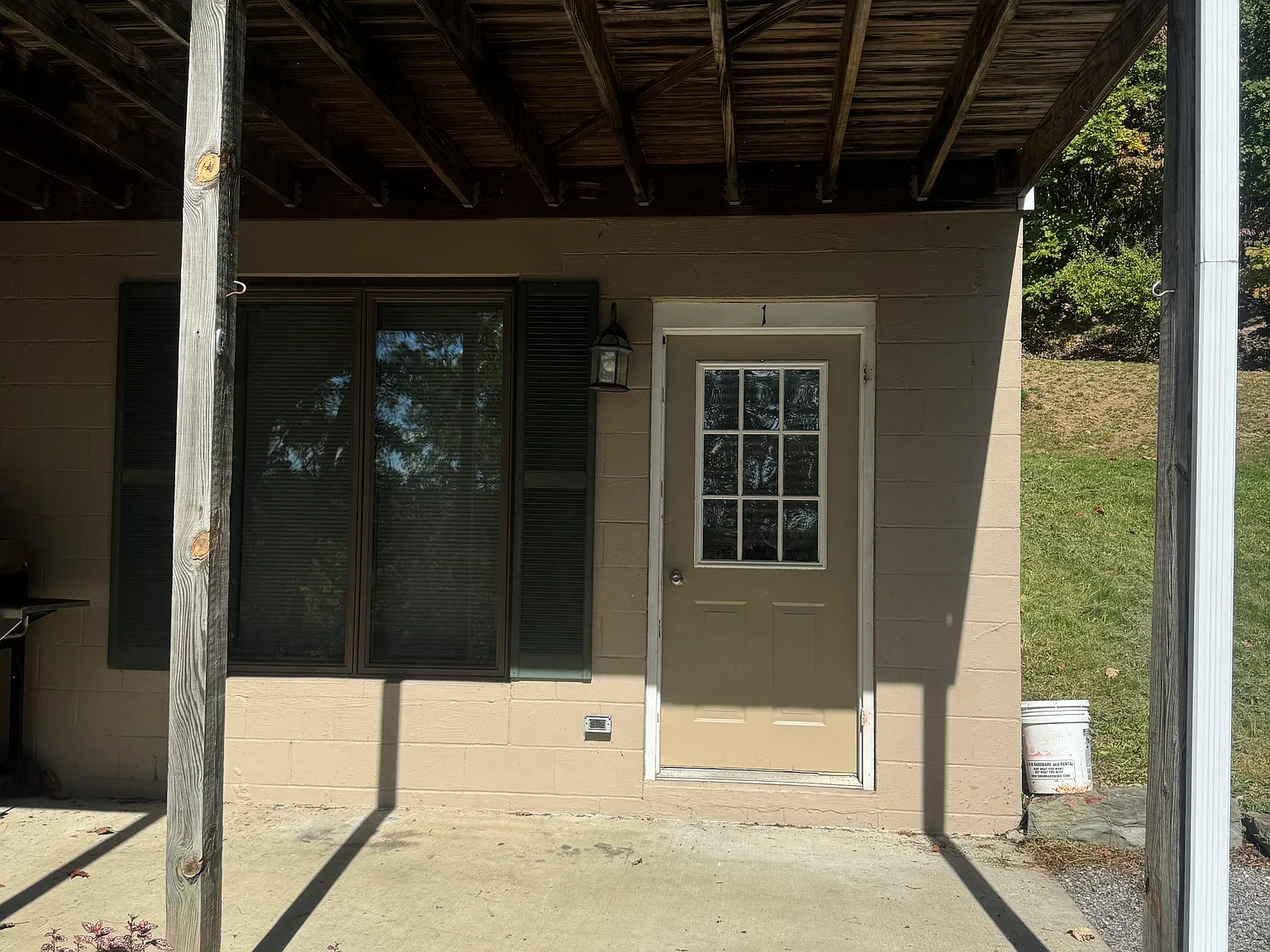 2 bed, $995 — Photo 2