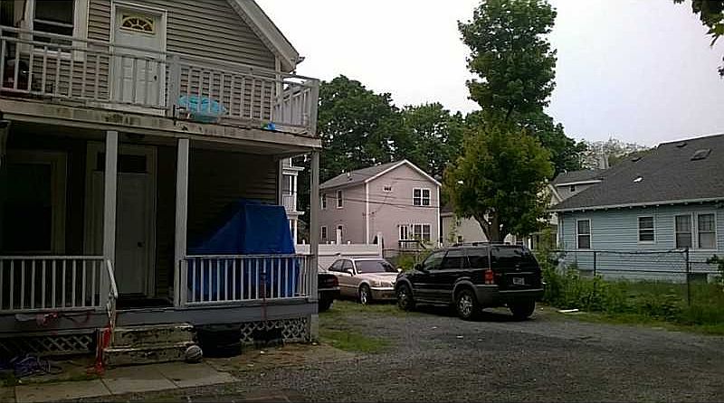 2nd image of 81 Sassafras St
