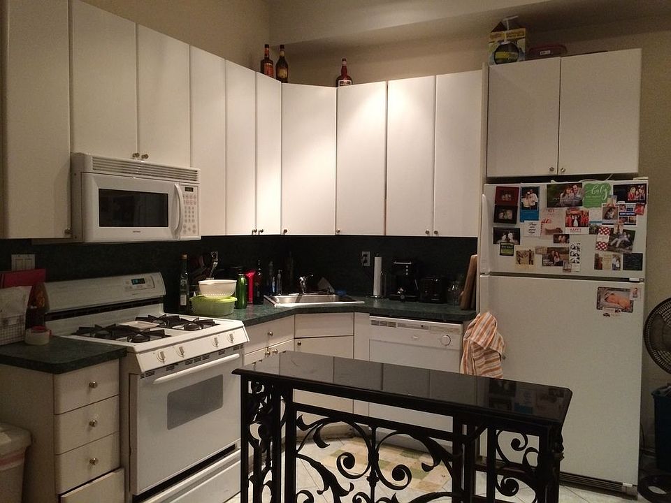 2nd image of 165 Church St APT 2S