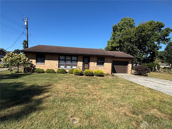 3rd image of 10221 Woodlawn Ave