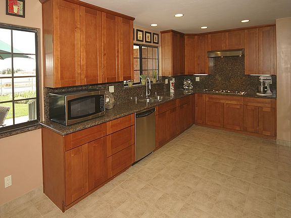 Gogurous New Kitchen with Spicy Maple cabinets and Granite Counters
